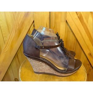 Electric Karma Feather Accent Wedge Sandals size 8